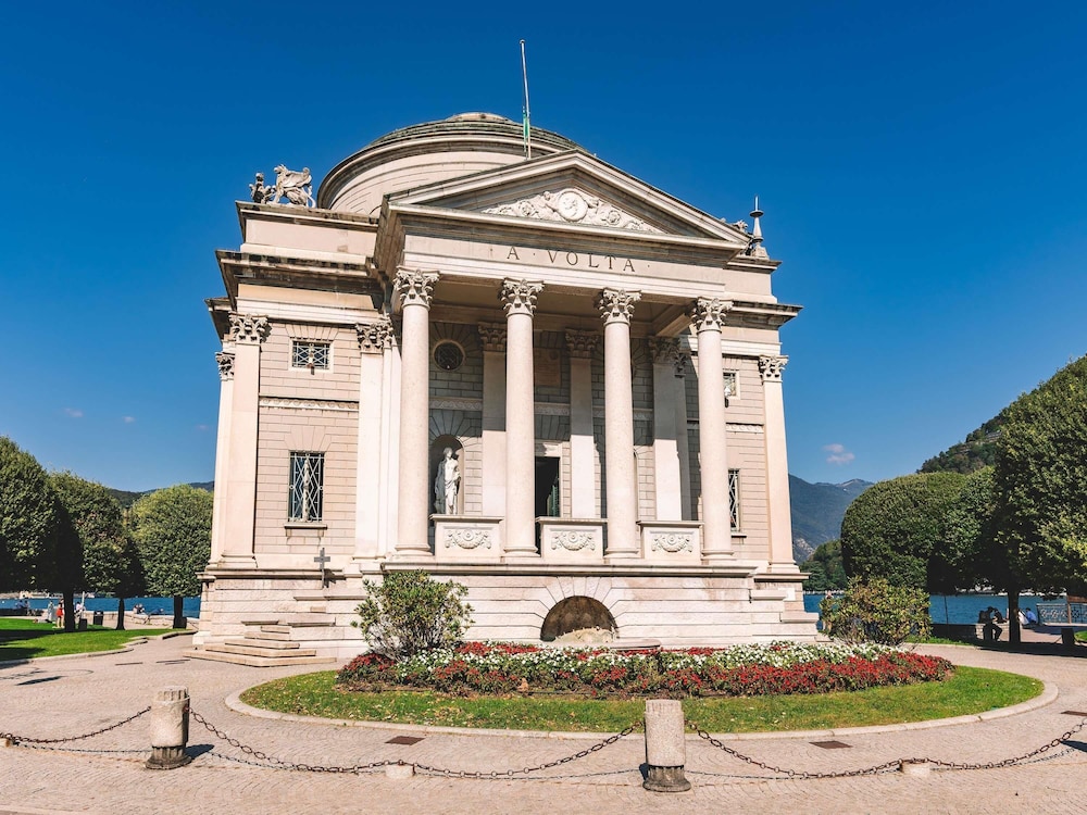 ibis Como — Attractions in the area in Grandate, Lombardy
