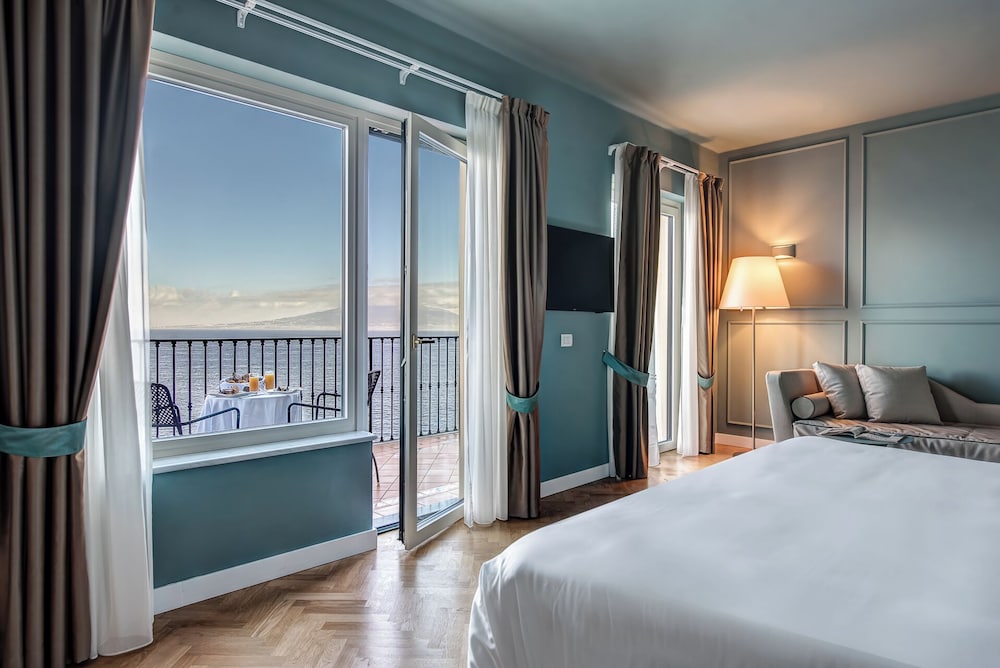 Imperial Hotel Tramontano — Hotel rooms in Sorrento, Campania