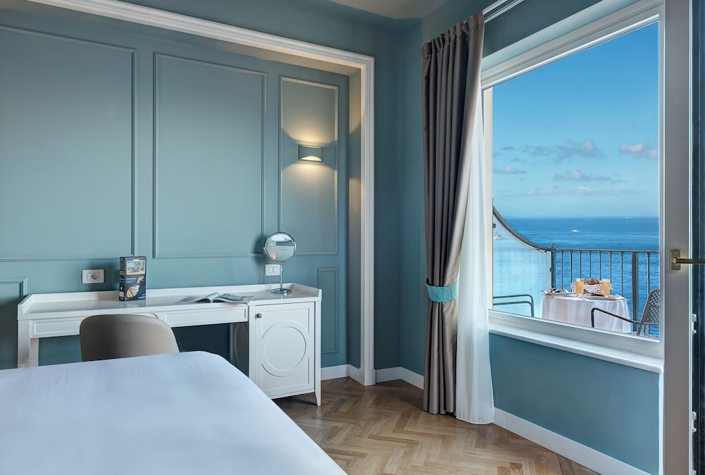 Imperial Hotel Tramontano — Hotel rooms in Sorrento, Campania