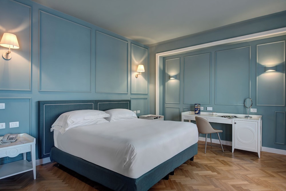 Imperial Hotel Tramontano — Hotel rooms in Sorrento, Campania