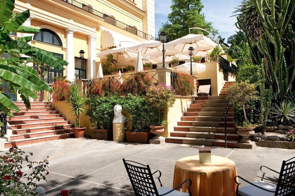 Imperial Hotel Tramontano — Restaurant & bars in Sorrento, Campania