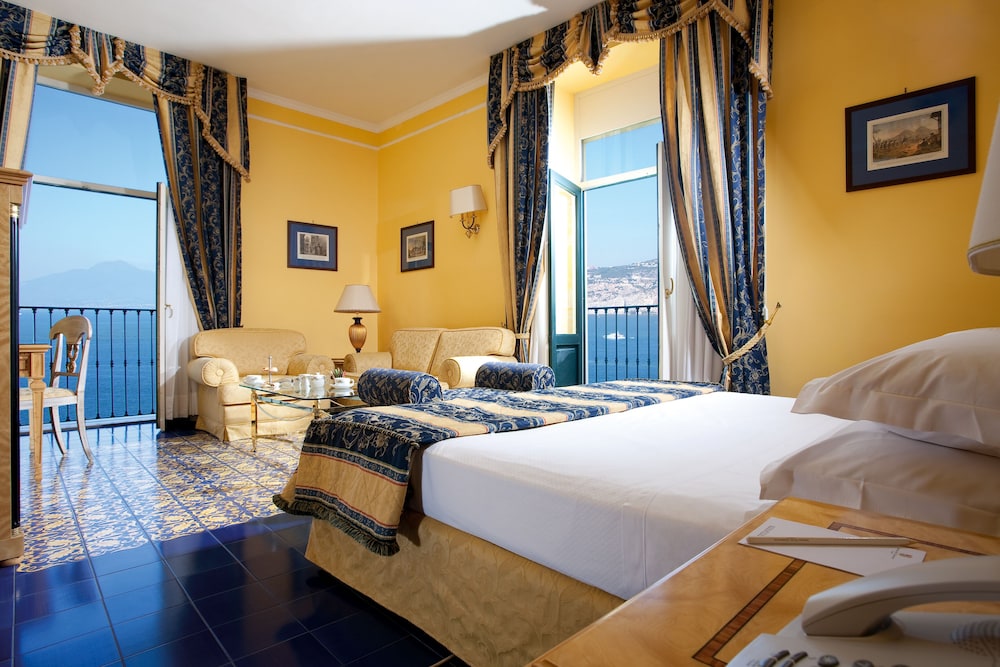 Imperial Hotel Tramontano — Hotel rooms in Sorrento, Campania