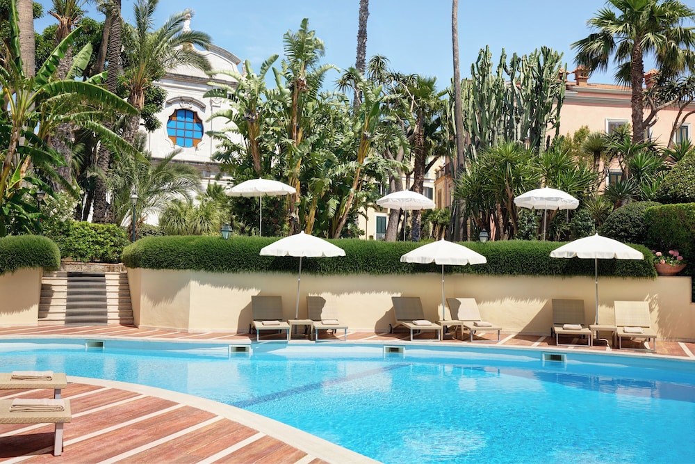 Imperial Hotel Tramontano — Swimming pool in Sorrento, Campania