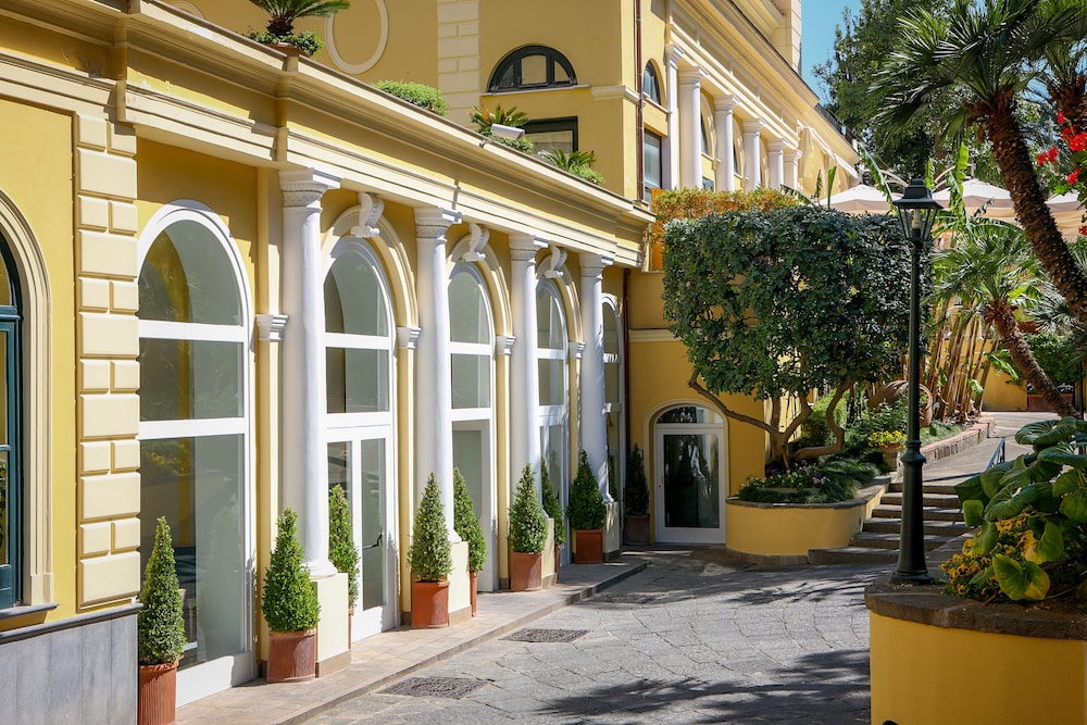 Imperial Hotel Tramontano — Hotel building in Sorrento, Campania