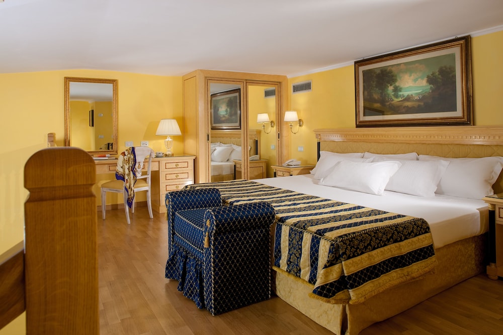 Imperial Hotel Tramontano — Hotel rooms in Sorrento, Campania
