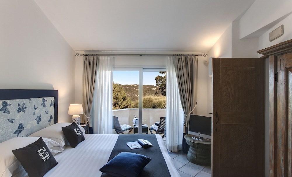 L'Ea Bianca Luxury Resort — Hotel rooms in Arzachena, Sardinia