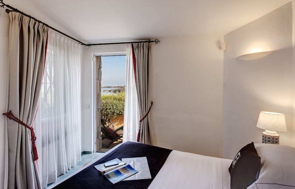 L'Ea Bianca Luxury Resort — Hotel rooms in Arzachena, Sardinia