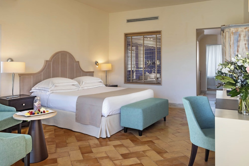 L'Ea Bianca Luxury Resort — Hotel rooms in Arzachena, Sardinia