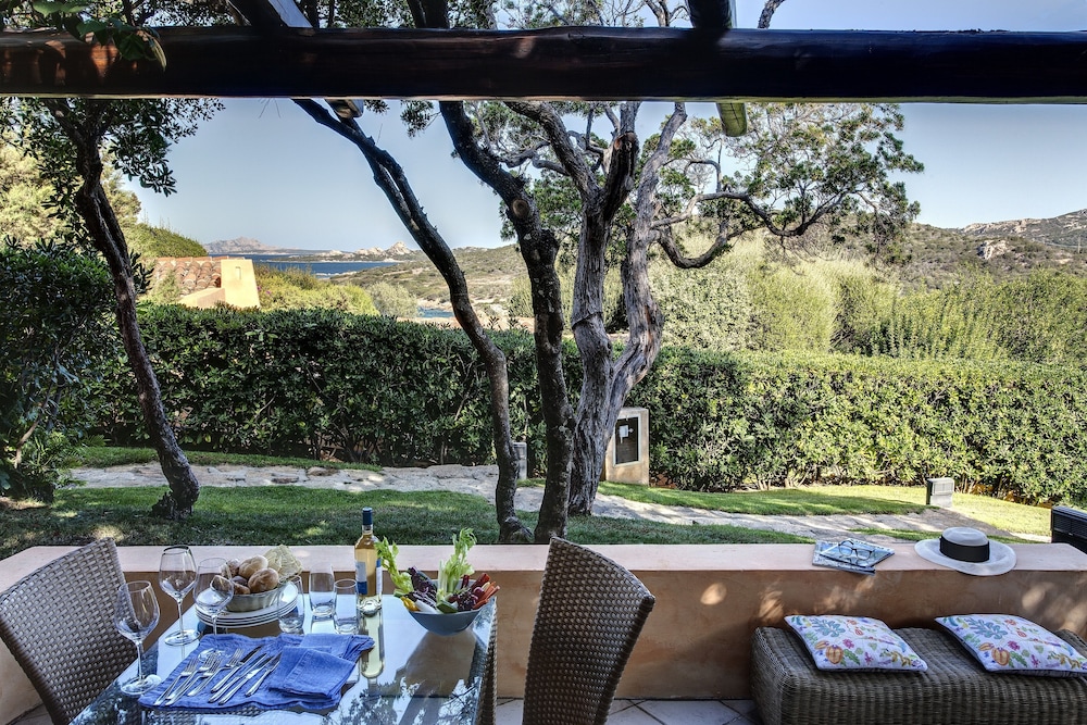 L'Ea Bianca Luxury Resort — Restaurant & bars in Arzachena, Sardinia