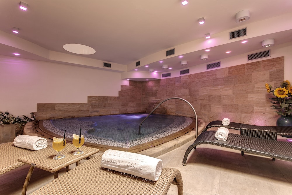 L'Ea Bianca Luxury Resort — Spa in Arzachena, Sardinia