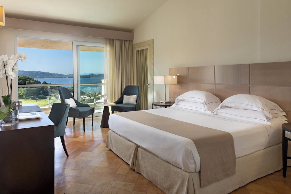L'Ea Bianca Luxury Resort — Hotel rooms in Arzachena, Sardinia