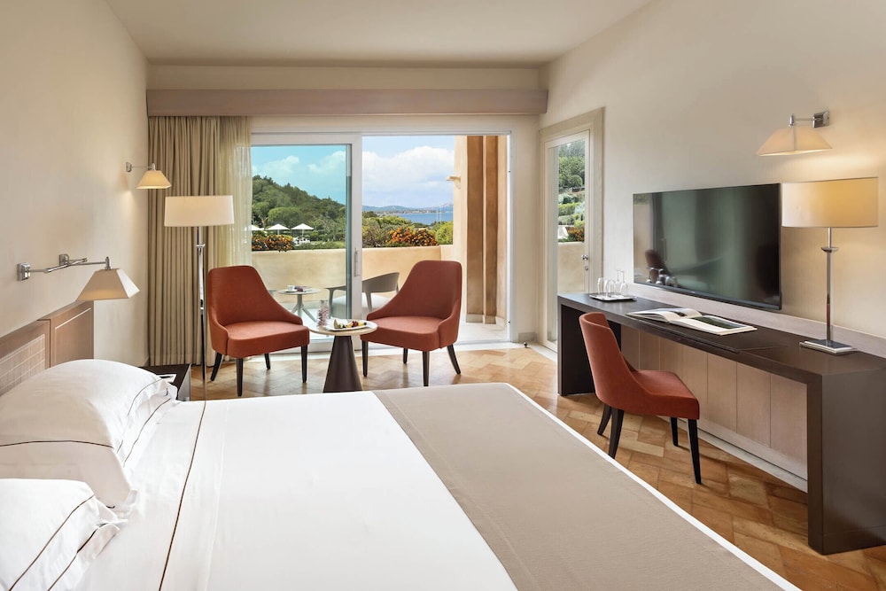 L'Ea Bianca Luxury Resort — Hotel rooms in Arzachena, Sardinia