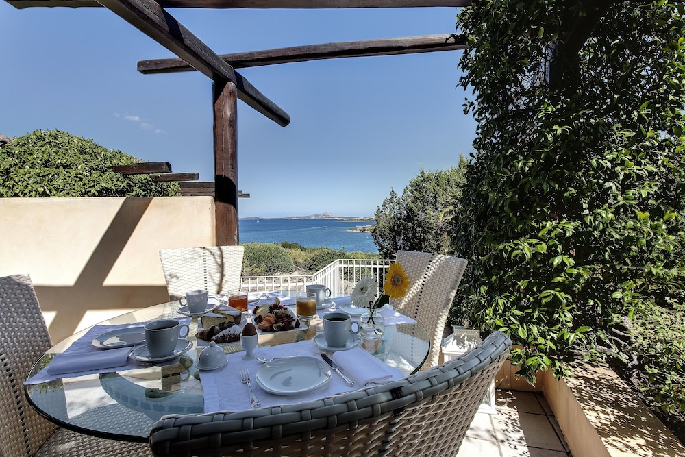L'Ea Bianca Luxury Resort — Restaurant & bars in Arzachena, Sardinia