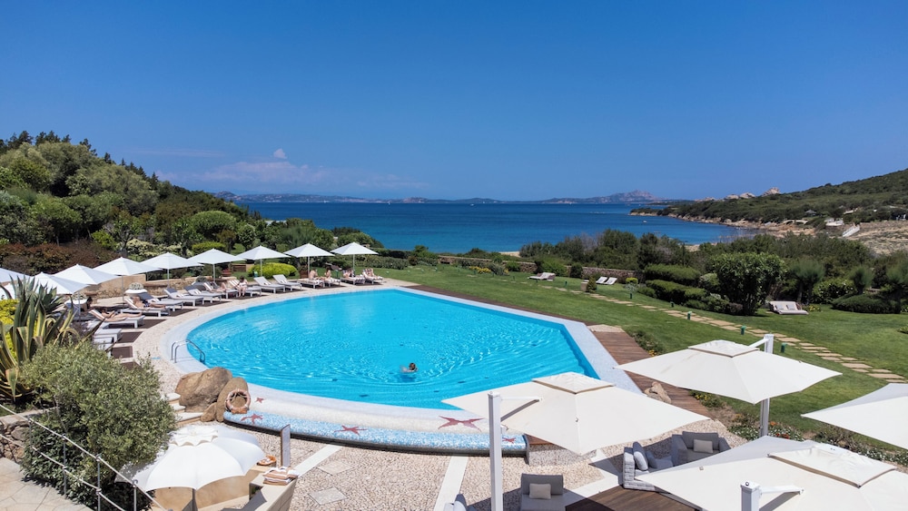 L'Ea Bianca Luxury Resort