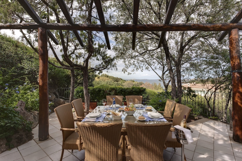L'Ea Bianca Luxury Resort — Restaurant & bars in Arzachena, Sardinia