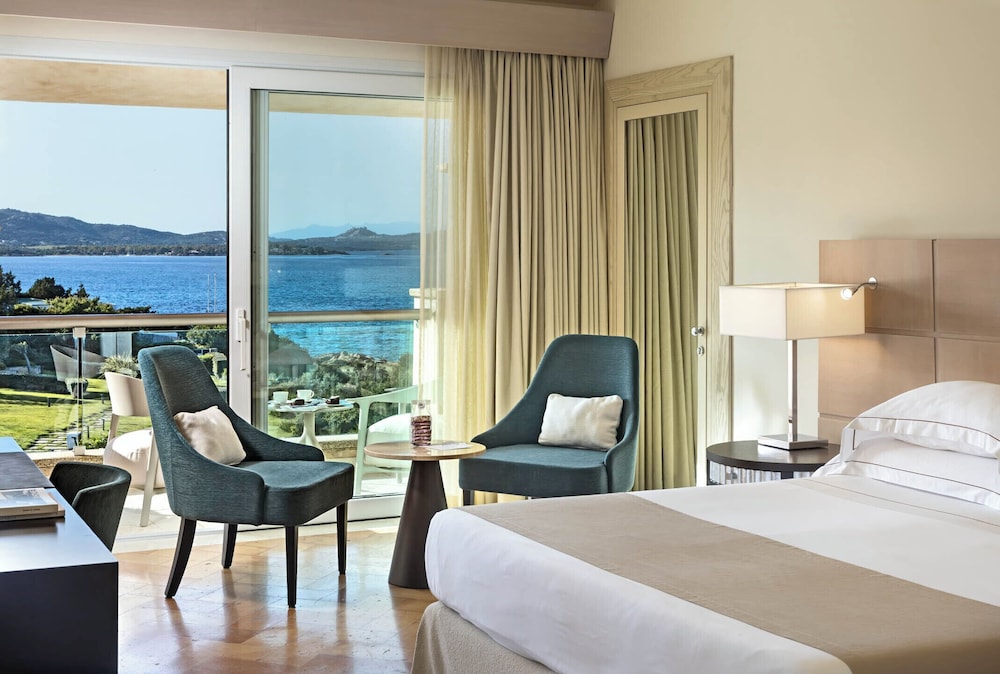 L'Ea Bianca Luxury Resort — Hotel rooms in Arzachena, Sardinia