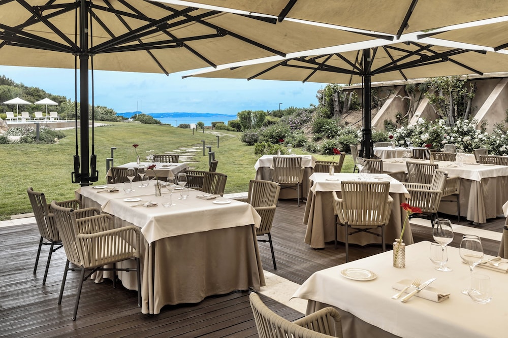 L'Ea Bianca Luxury Resort — Restaurant & bars in Arzachena, Sardinia