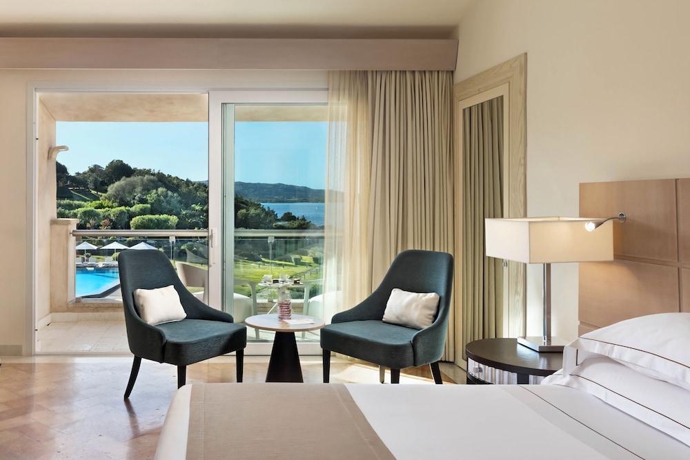 L'Ea Bianca Luxury Resort — Hotel rooms in Arzachena, Sardinia