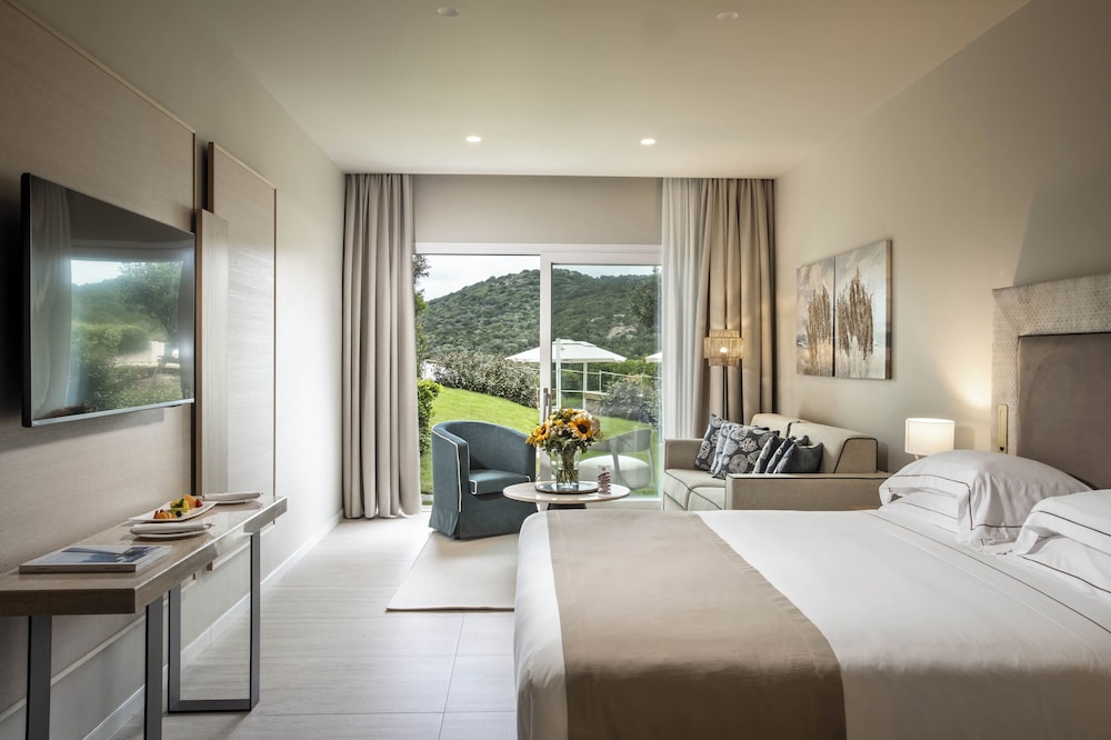 L'Ea Bianca Luxury Resort — Hotel rooms in Arzachena, Sardinia