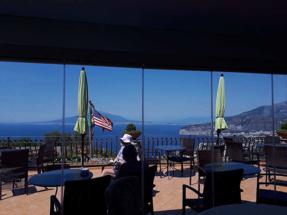 La Vue D'Or — Restaurant & bars in Sorrento, Campania