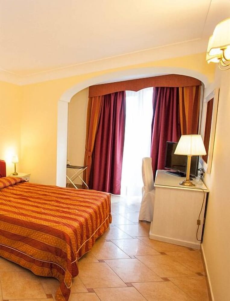 La Vue D'Or — Hotel rooms in Sorrento, Campania