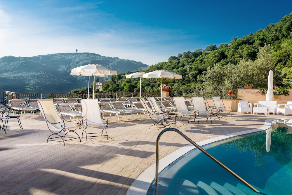 La Vue D'Or — Swimming pool in Sorrento, Campania