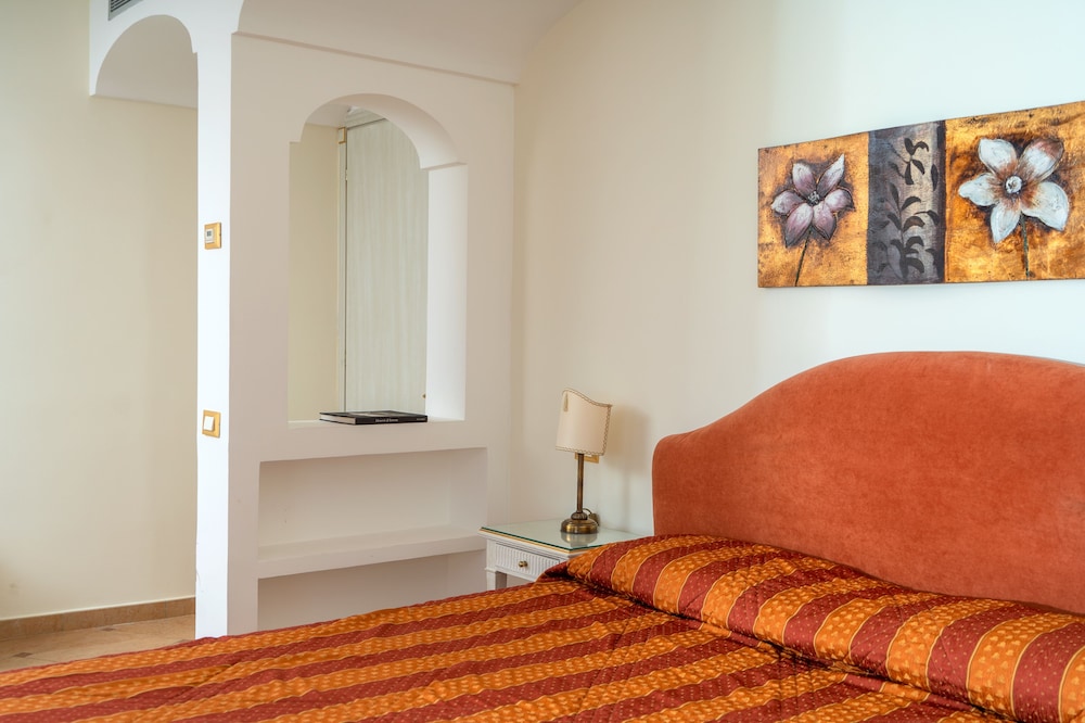 La Vue D'Or — Hotel rooms in Sorrento, Campania