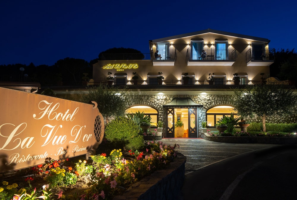 La Vue D'Or — Hotel building in Sorrento, Campania