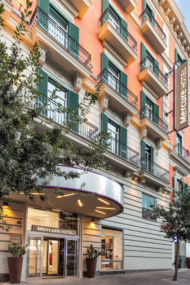 Mercure Napoli Centro Angioino — Main photo in Naples, Campania