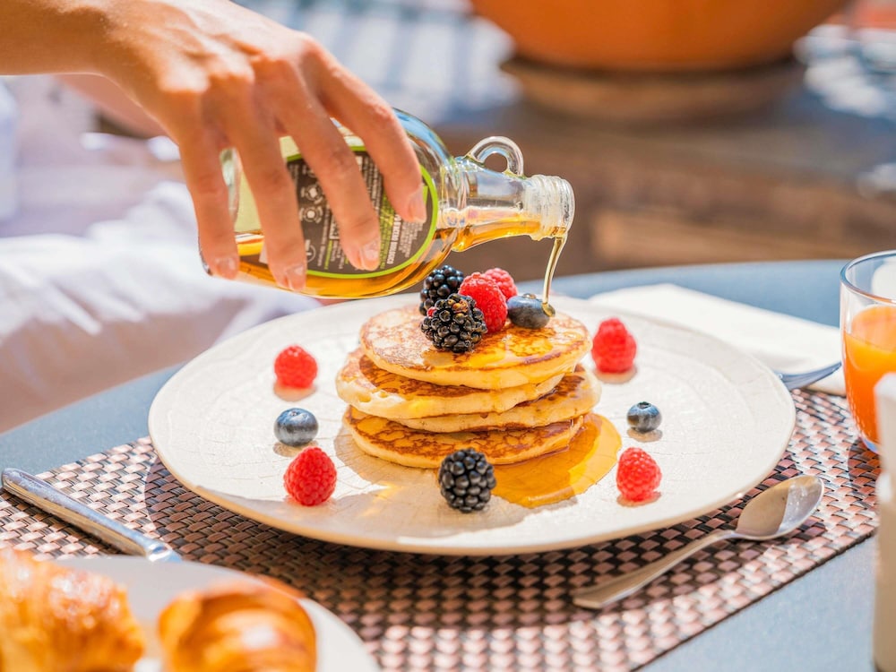 Mercure Napoli Centro Angioino — Restaurant & bars in Naples, Campania