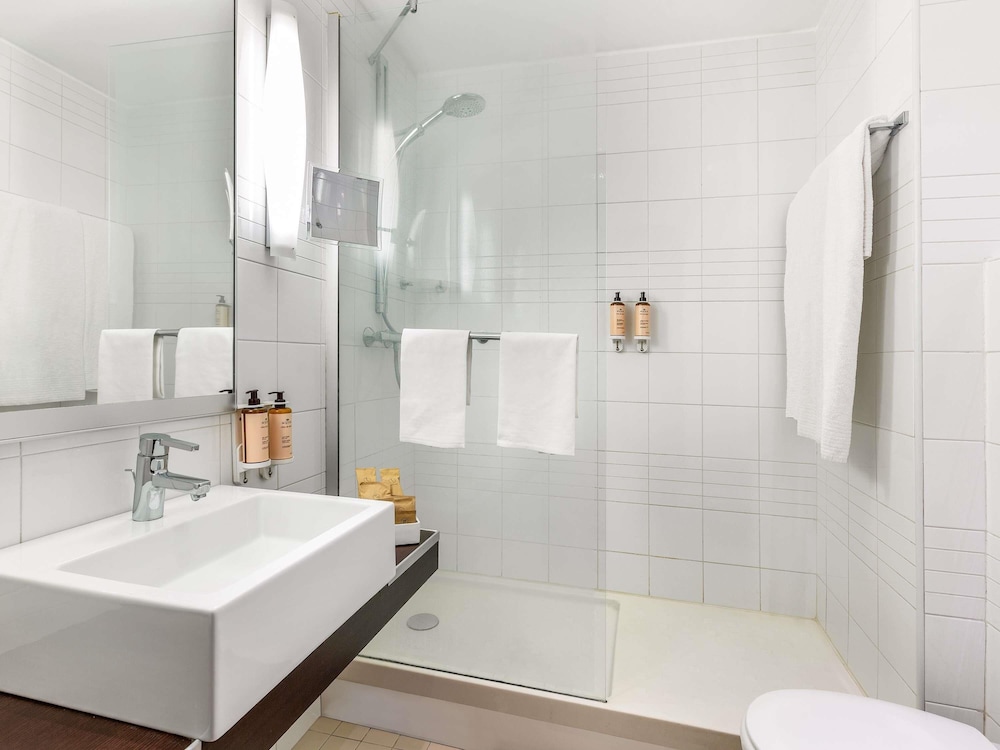 Mercure Napoli Centro Angioino — Hotel rooms in Naples, Campania