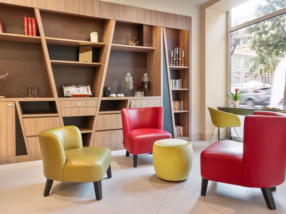 Mercure Napoli Centro Angioino — Restaurant & bars in Naples, Campania