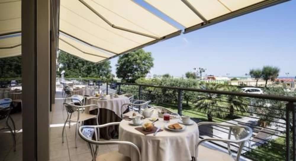 National Hotel - zdjęcie 5