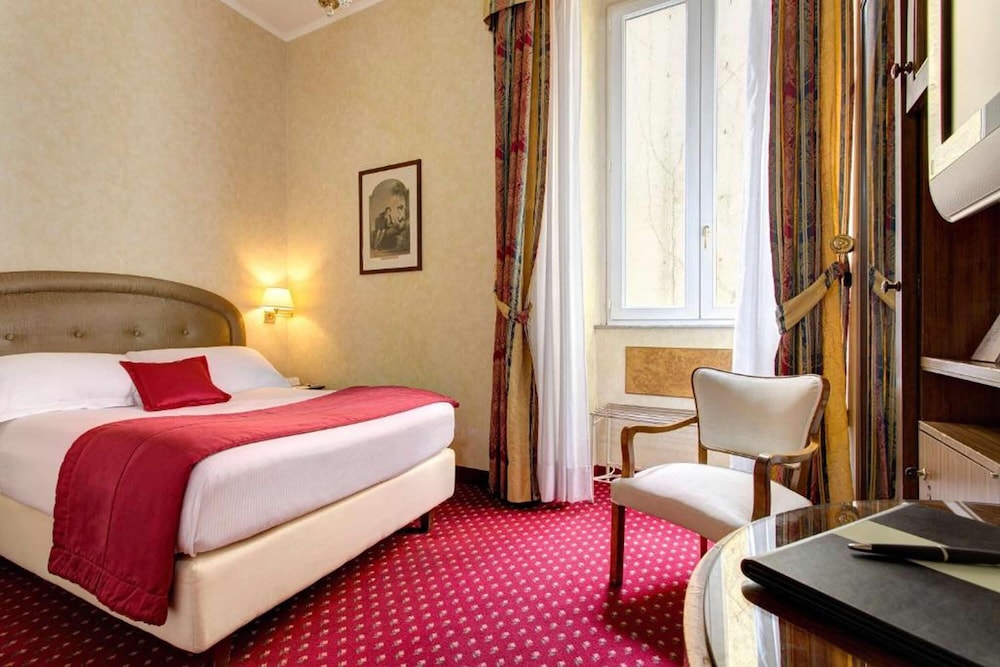 Hotel Nazionale — Hotel rooms in Rome, Lazio