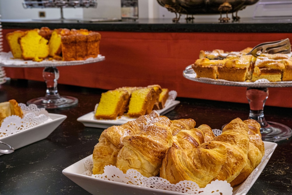 Hotel Nazionale — Restaurant & bars in Rome, Lazio