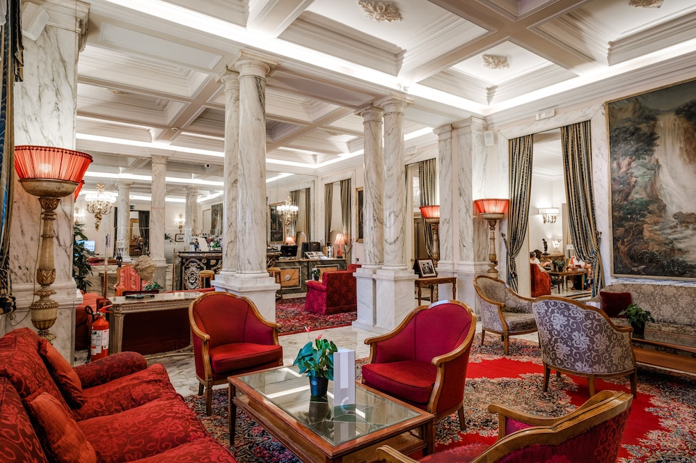Hotel Nazionale — Hotel building in Rome, Lazio