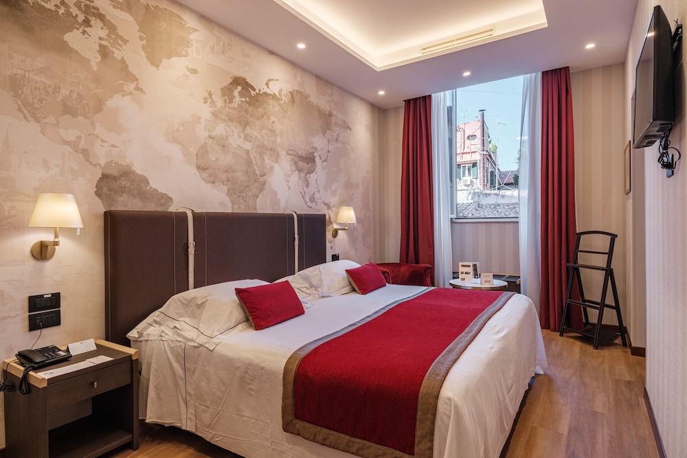 Hotel Nazionale — Hotel rooms in Rome, Lazio