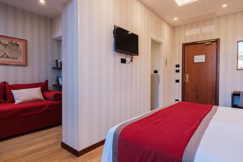 Hotel Nazionale — Hotel rooms in Rome, Lazio