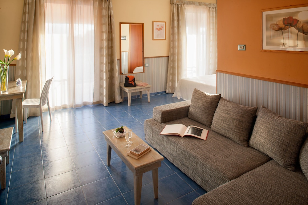 Ostia Antica Park Hotel — Hotel rooms in Rome, Lazio