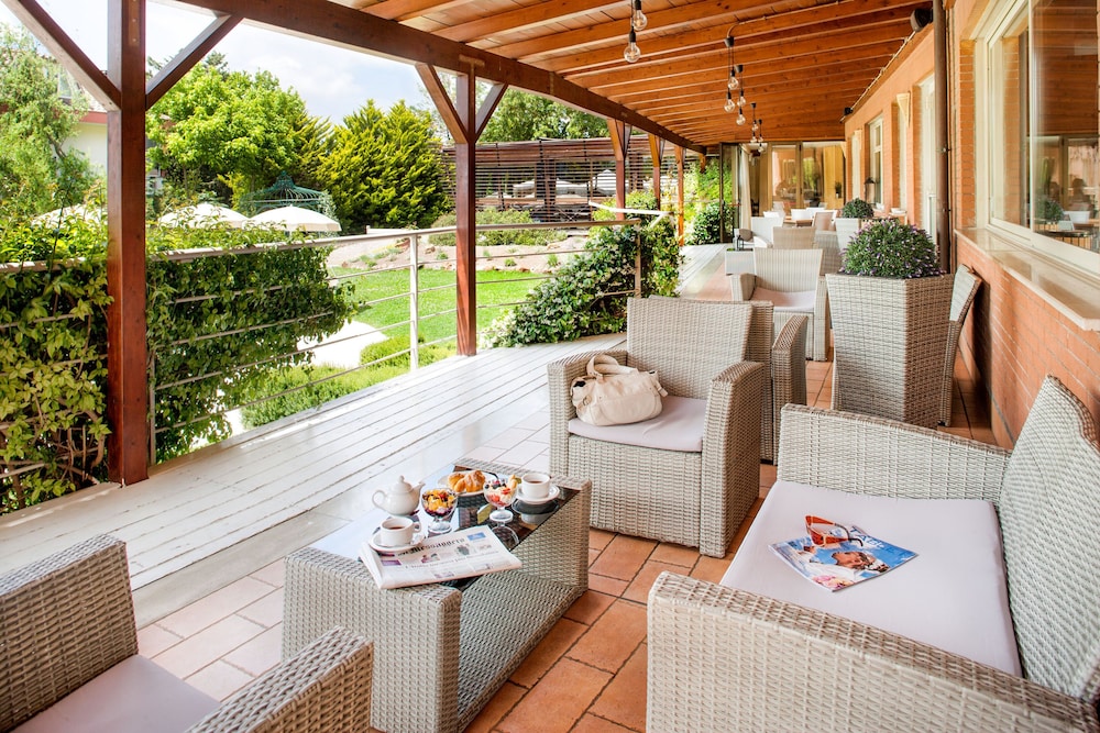 Ostia Antica Park Hotel — Restaurant & bars in Rome, Lazio
