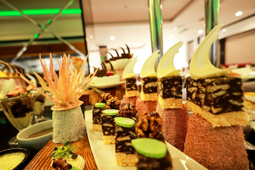 Sidekum Hotel - All Inclusive — Restaurant & bars in Side
