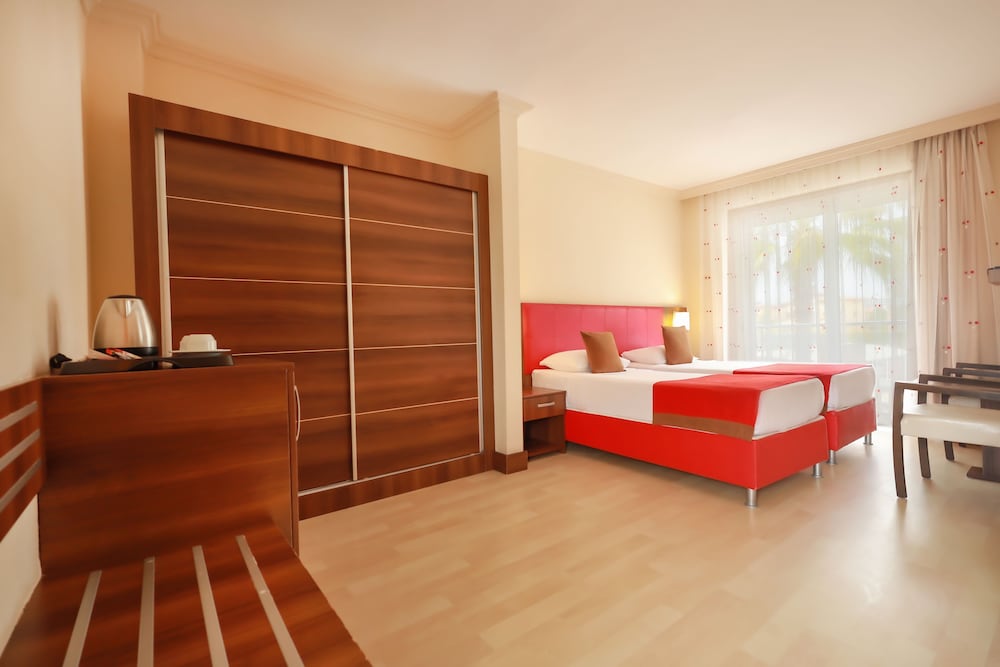 Sidekum Hotel - All Inclusive — Hotel rooms in Side