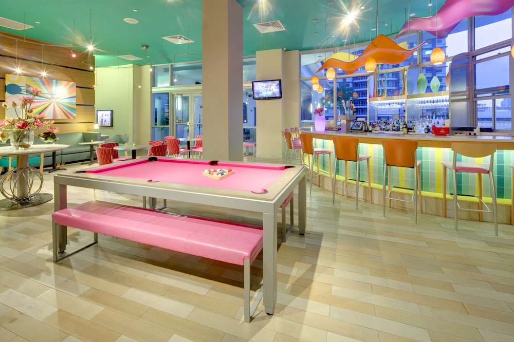 Hampton Inn & Suites Miami/Brickell-Downtown — Restaurant & bars in Miami, Florida