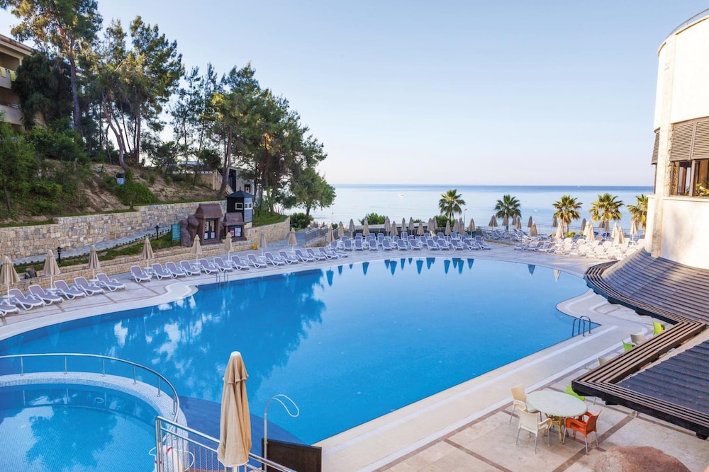 Club Melas PrivÃ© - All inclusive — Swimming pool in Side