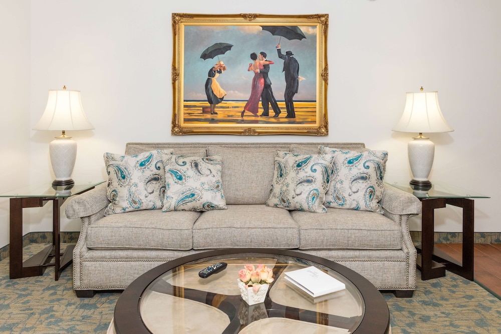Hampton Inn and Suites Amelia Island Historic Harbor Front — Hotel rooms in Amelia Island, Florida