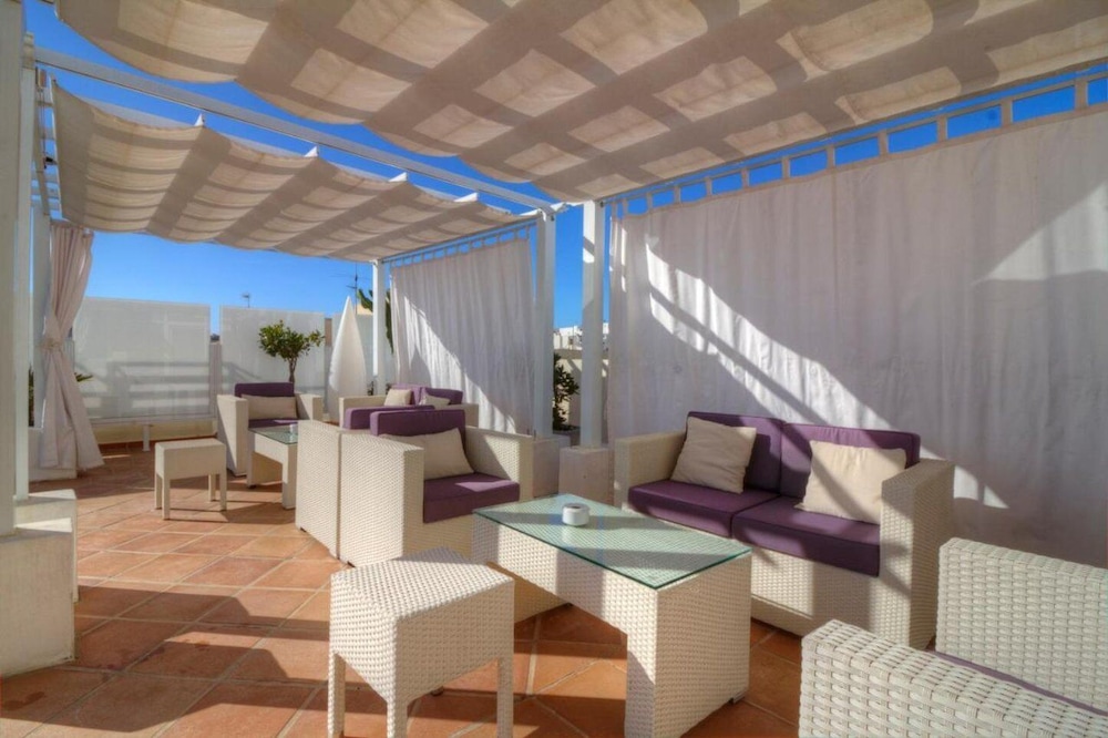 Hotel Royal Plaza — Restaurant & bars in Ibiza Town, Balearic Islands