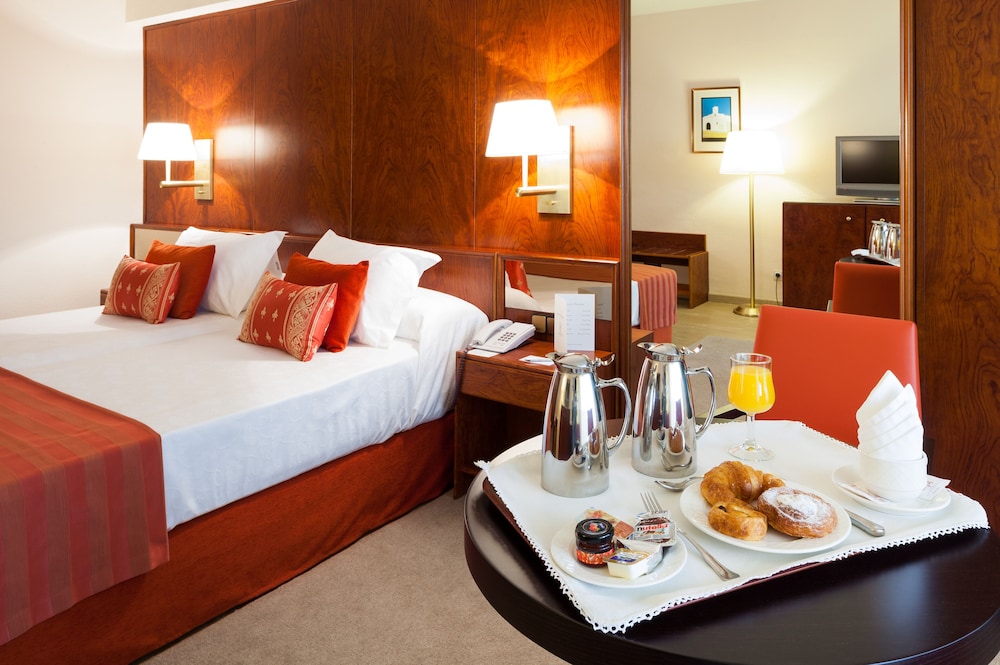 Hotel Royal Plaza — Hotel rooms in Ibiza Town, Balearic Islands