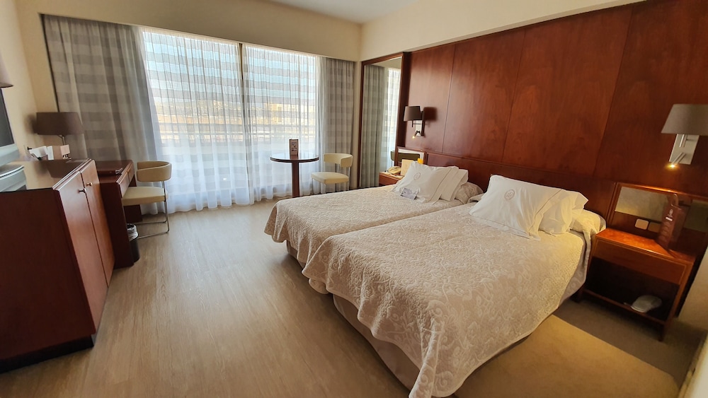 Hotel Royal Plaza — Hotel rooms in Ibiza Town, Balearic Islands