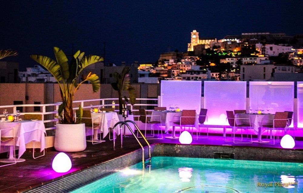 Hotel Royal Plaza — Restaurant & bars in Ibiza Town, Balearic Islands