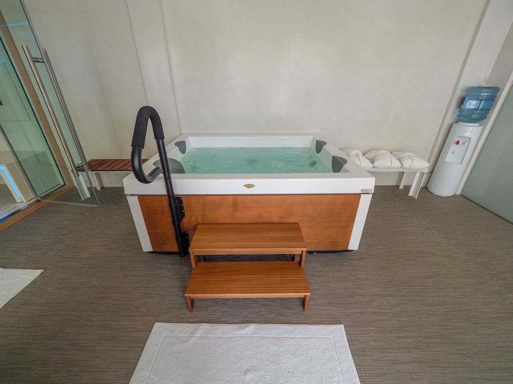 Hotel Royal Plaza — Hotel rooms in Ibiza Town, Balearic Islands